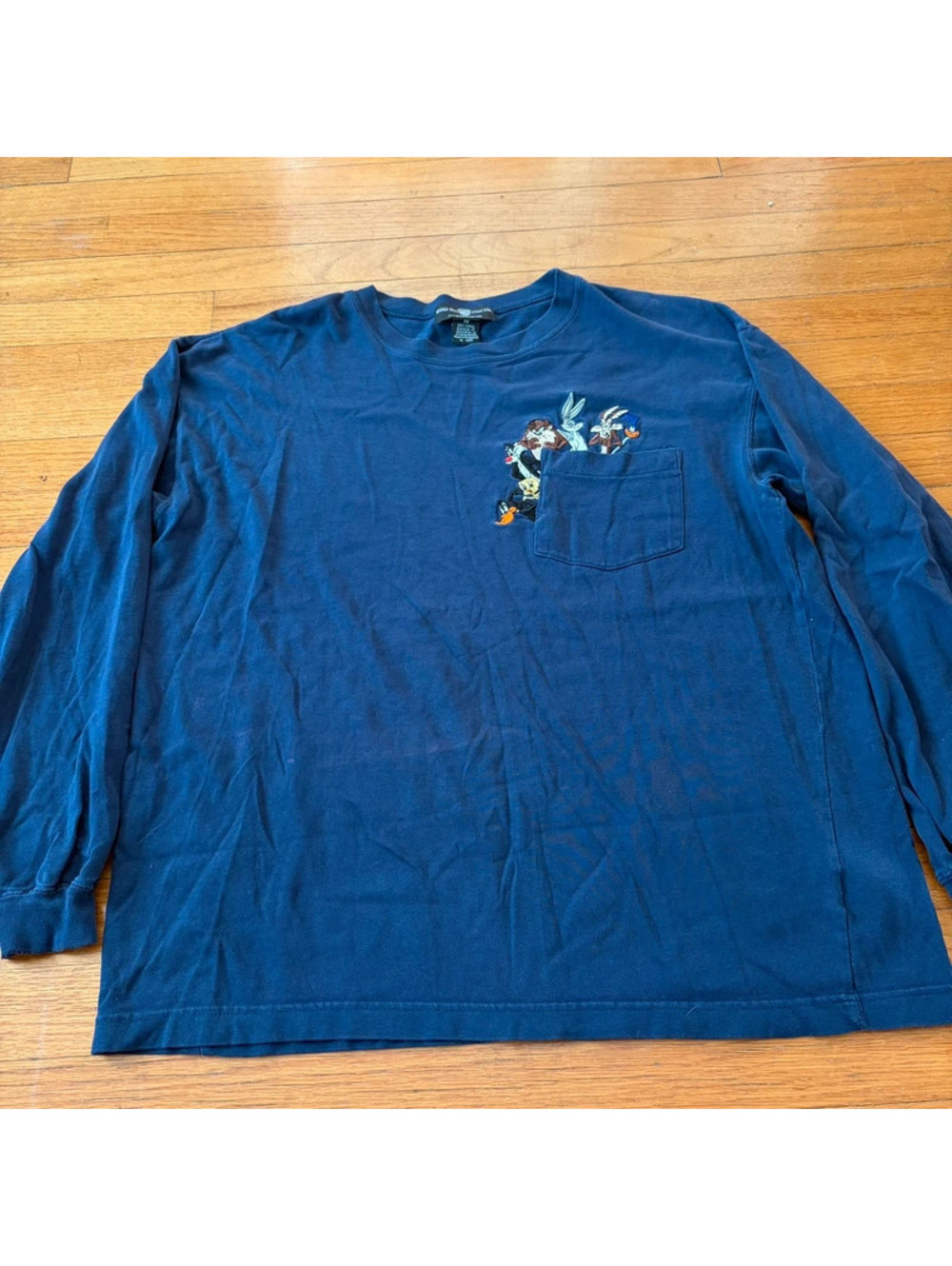 Vintage y2k looney tunes embroidered pocket graphic long sleeve